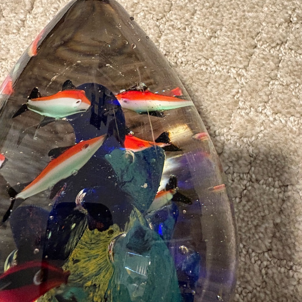 Paperweight Fish And Coral Under The Sea Aquarium Art Glass Murano Style - Picture 6 of 14
